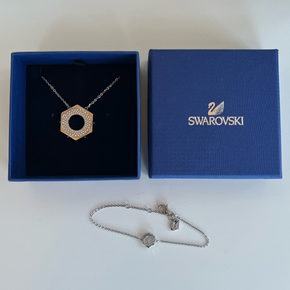 Swarovski Reversible Bolt Necklace and Bracelet Set